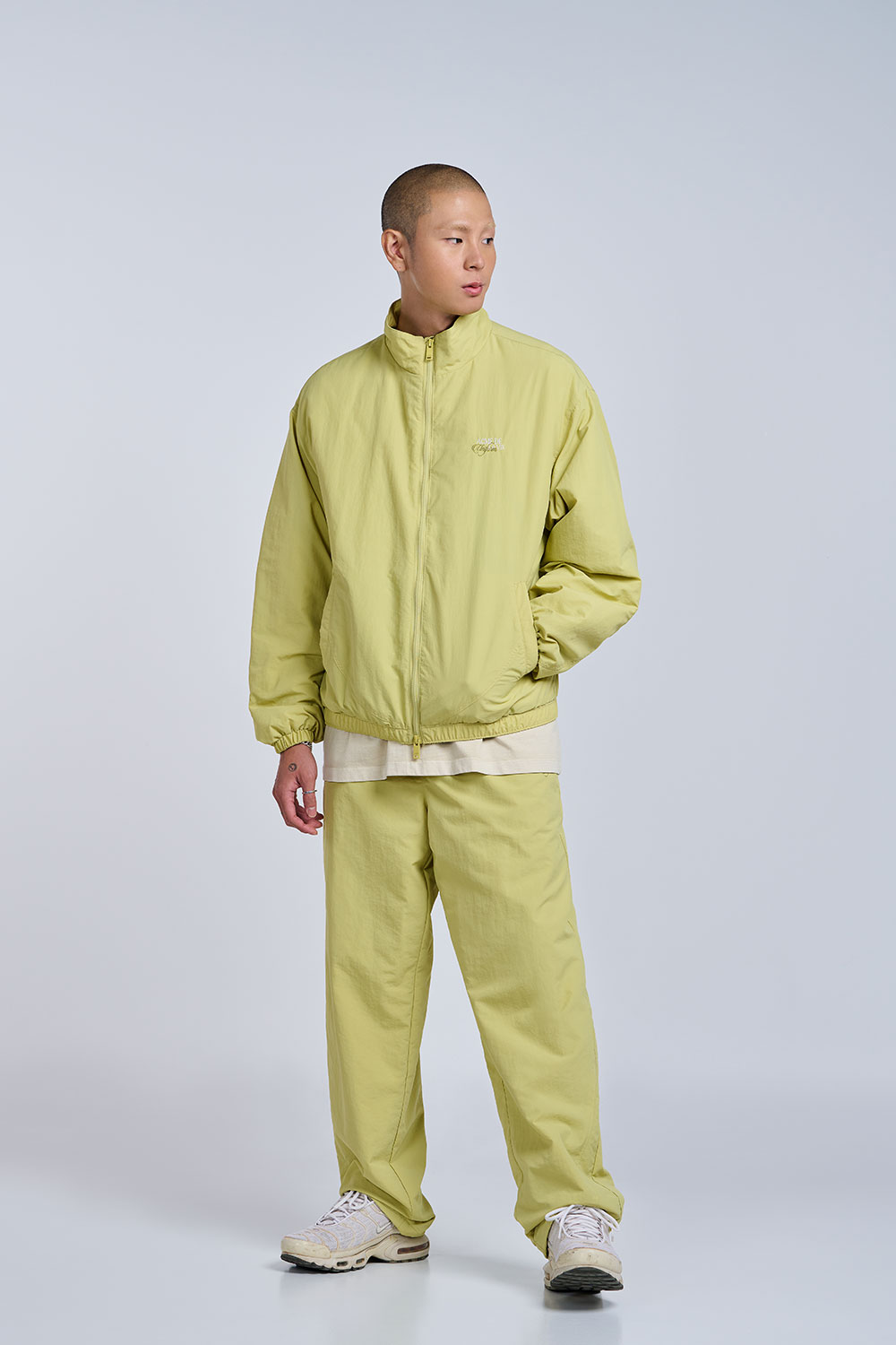 LETTERING_LOGO_ROUND_CUTTING_TRACK_BOMBER_JACKET_LIME